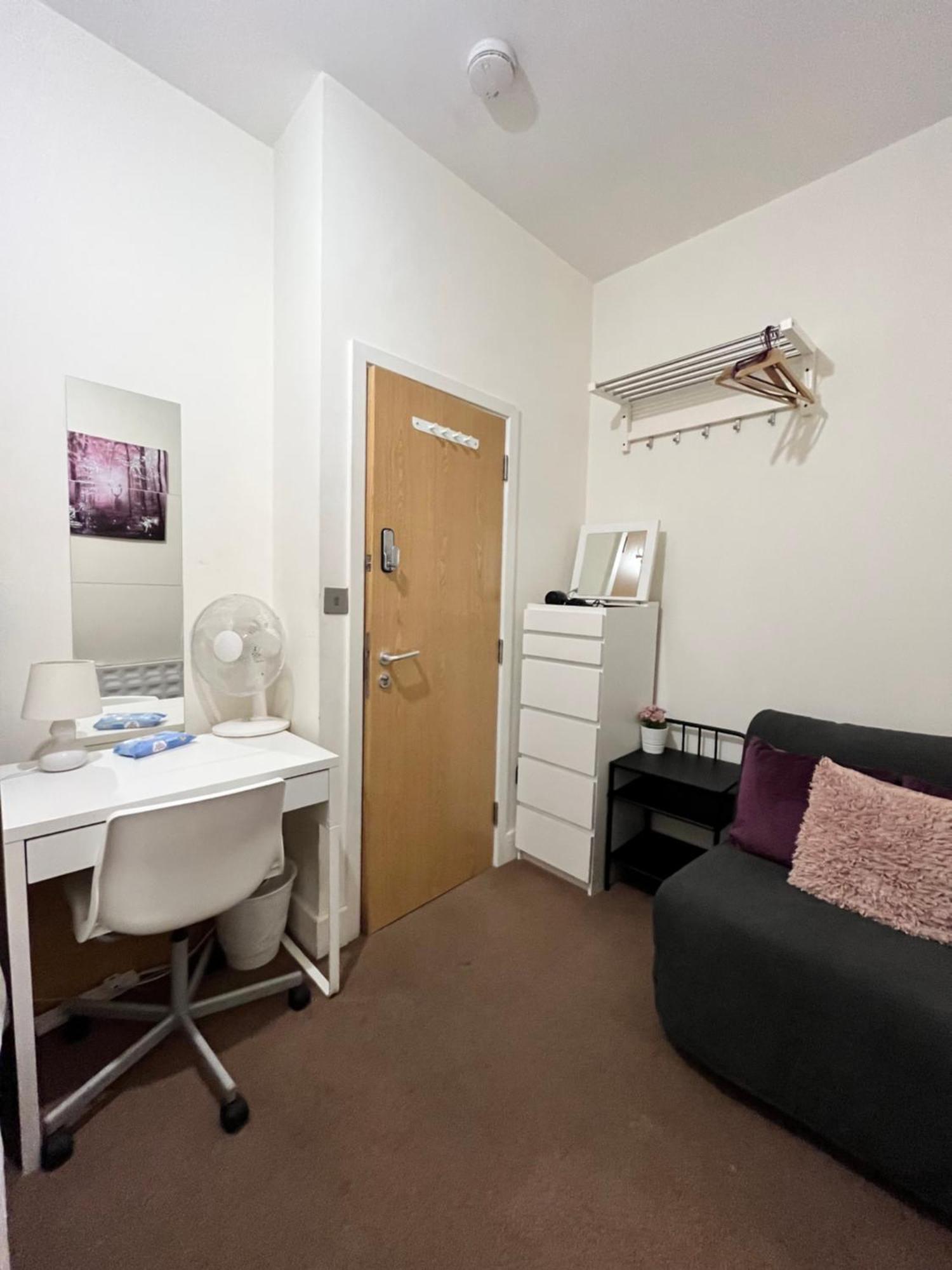 Pensión Metropolitan Coziness Private Bedrooms In Euston Station 161 *