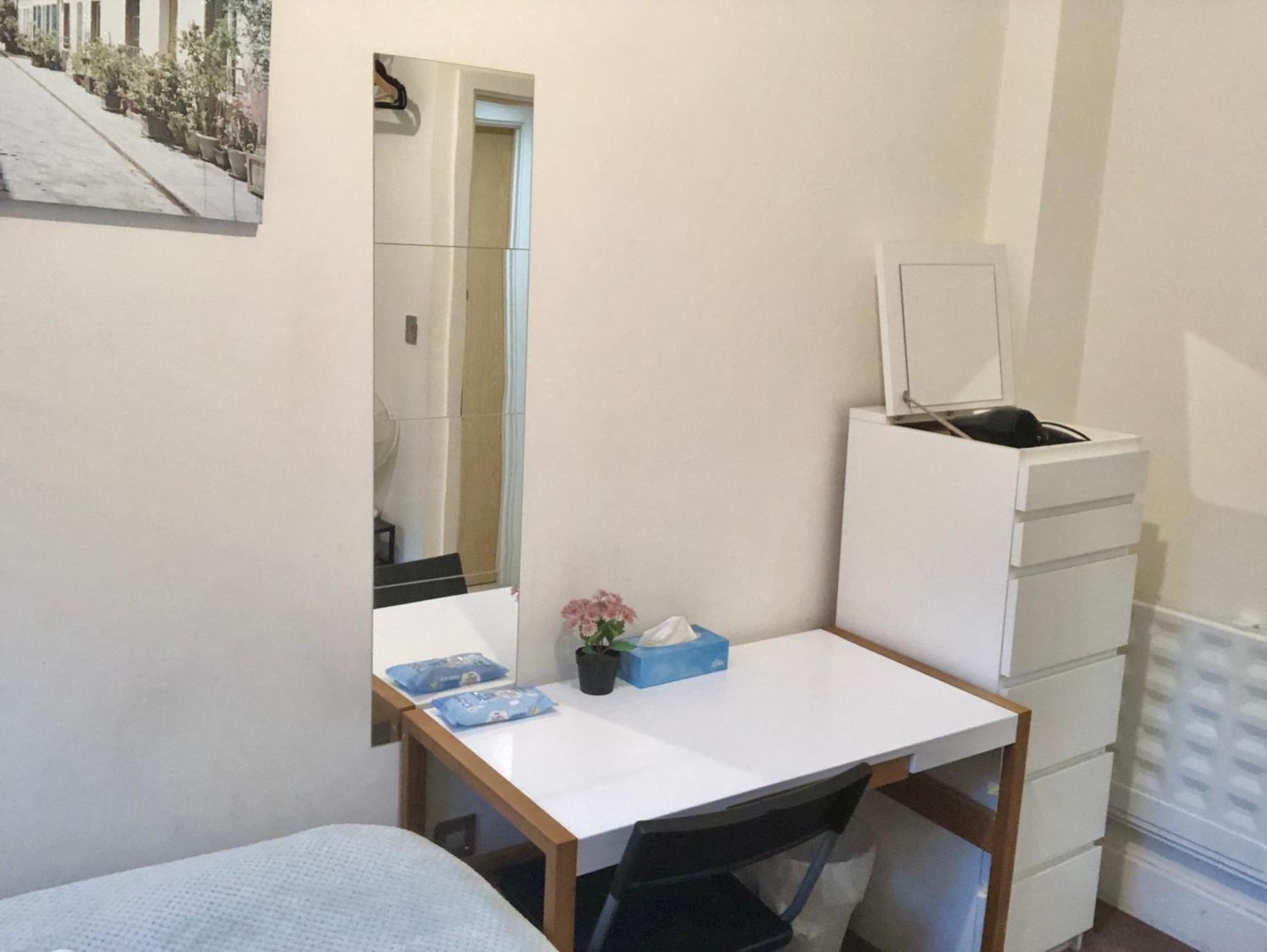 Metropolitan Coziness Private Bedrooms In Euston Station 161 Pensión *